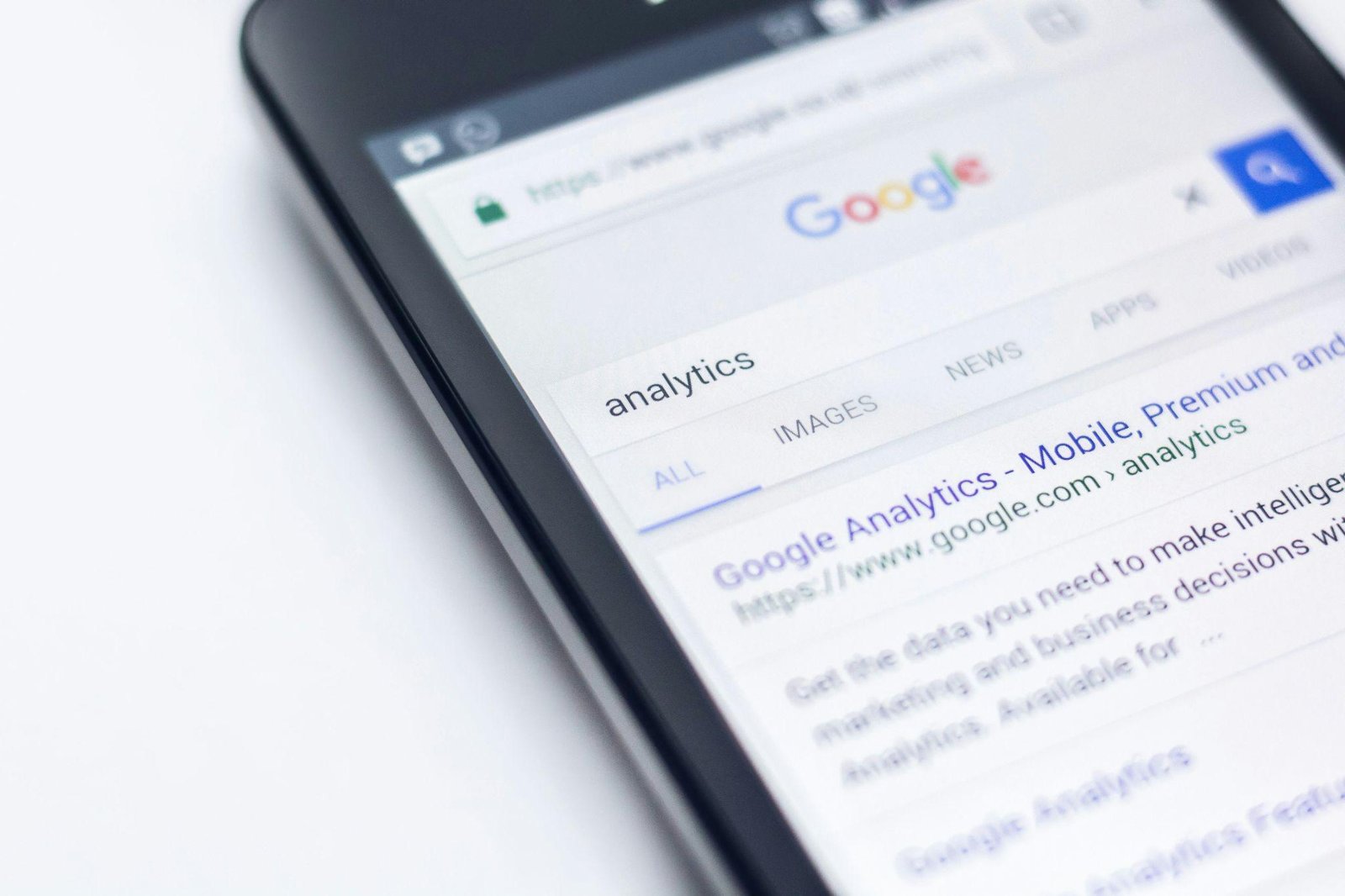 Best Practices for Managing Customer Reviews Online, Review Management insights from Willix AI